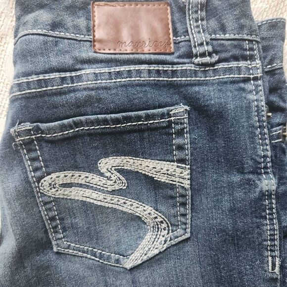 69  Maurices boot cut jeans - Picture 7 of 8